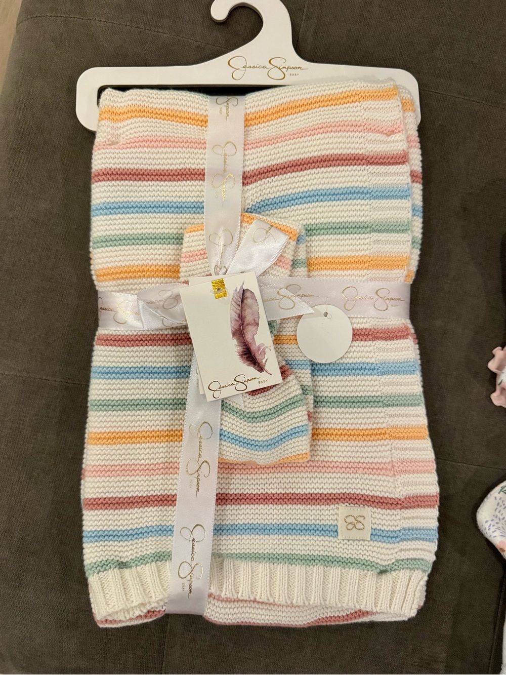 Jessica Simpson Knit baby blanket & bow Set